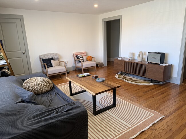 Photo - 13 Myles Standish Dr Unit #2