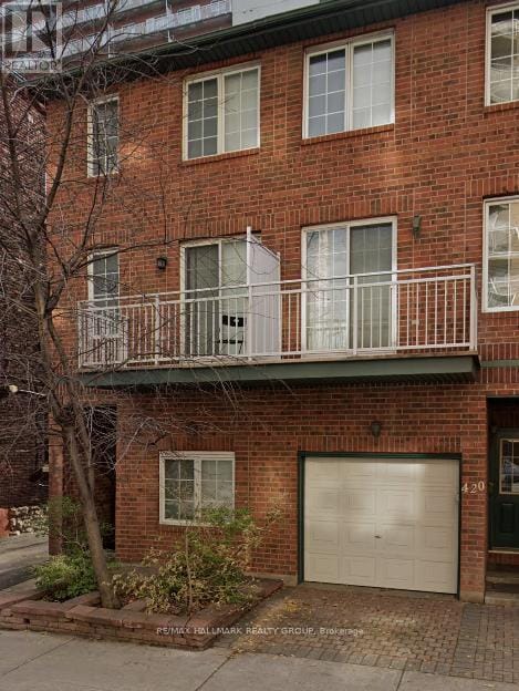 Photo - 418 Somerset St W