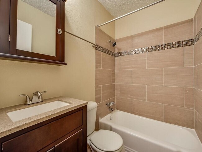 Photo - East University Place 119