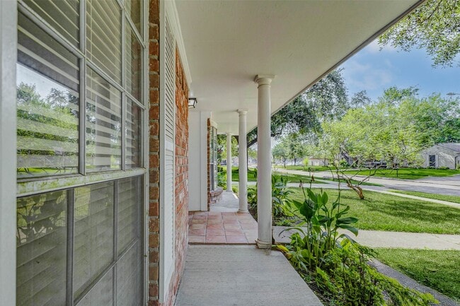 Photo - 22223 Hockaday Dr