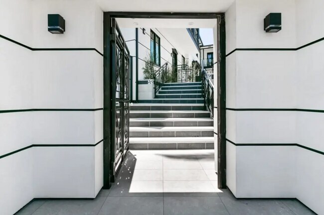 1307 S Beverly Glen Blvd