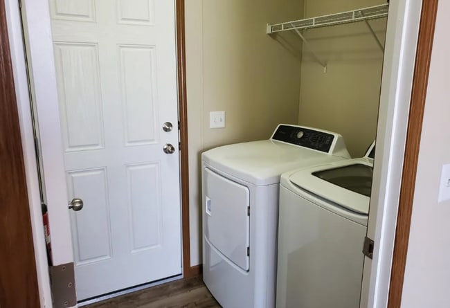 Photo - 418 Saddle Dr