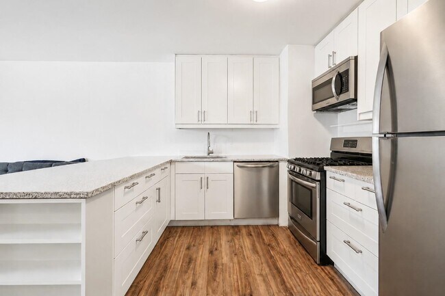 Photo - 135 Montgomery St