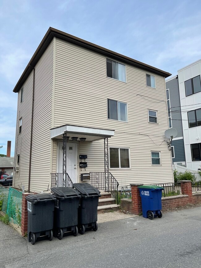 Building Photo - 30 Murdock St Unit 1 Rental