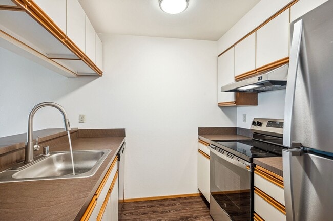 Photo - Daniels Apartments