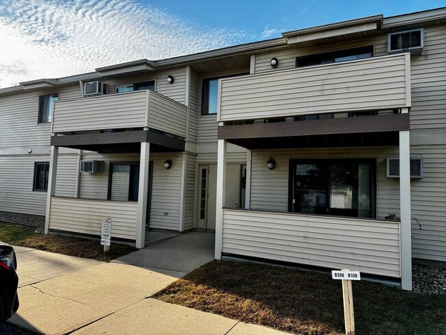 Building Photo - Bring in the NEW YEAR! NW Valleyhigh 2 bed...