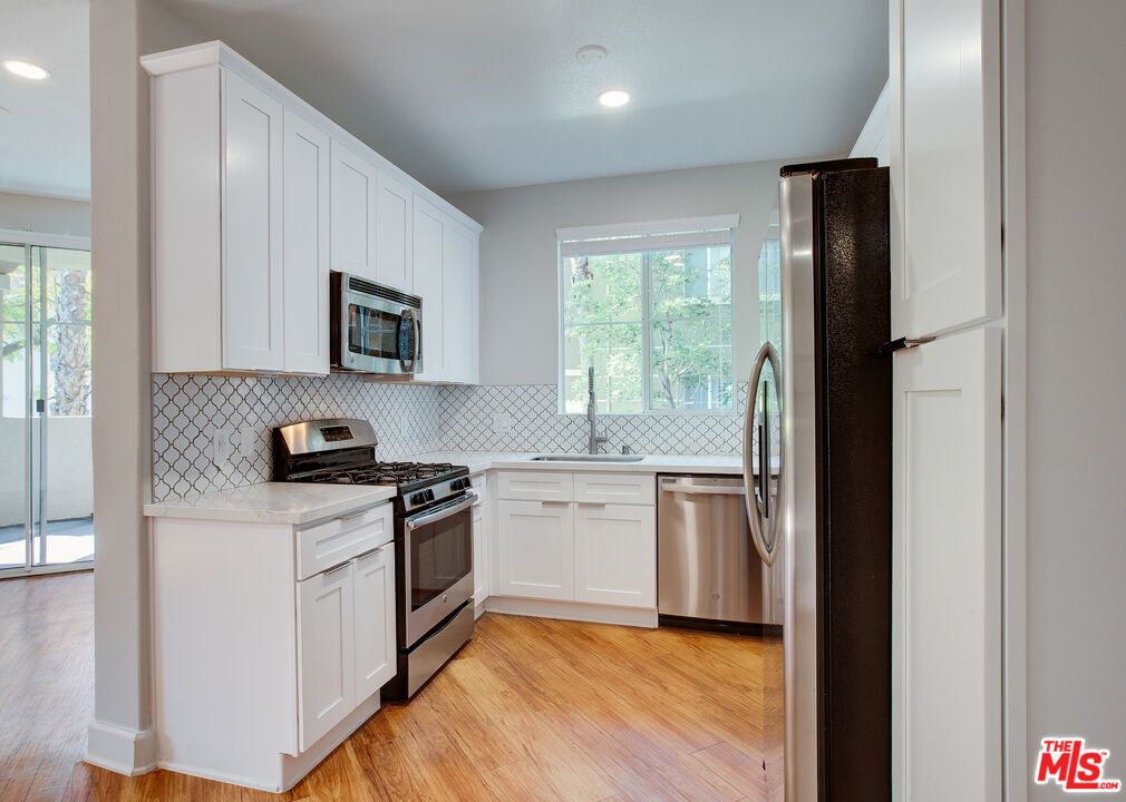 Photo - 5557 W 6th St Unidad 1-216