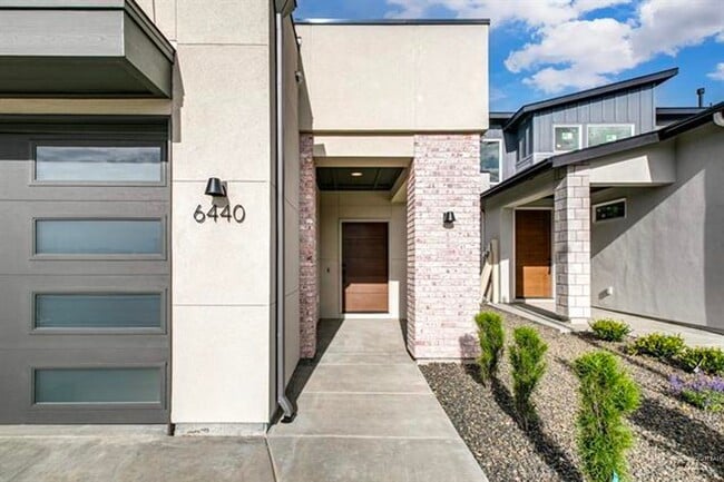 Photo - AstoriaTownHome Unit 6440ASTO