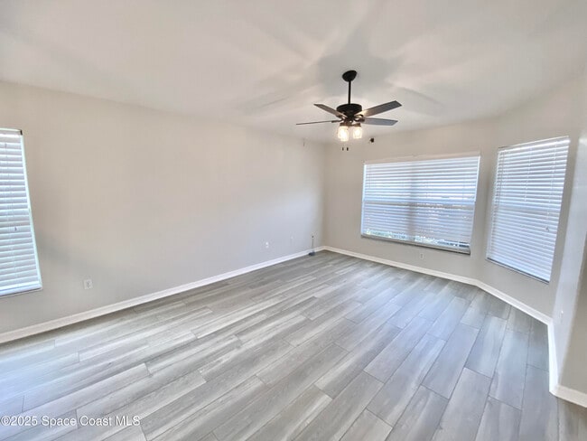 Photo - 1760 Sun Gazer Dr