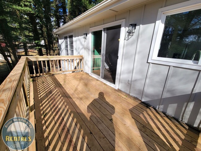 Photo - Adorable and Spacious Ranch Close to Town!