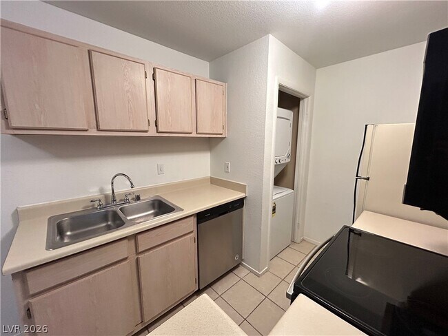 Photo - 5111 S Lindell Rd Unit 103
