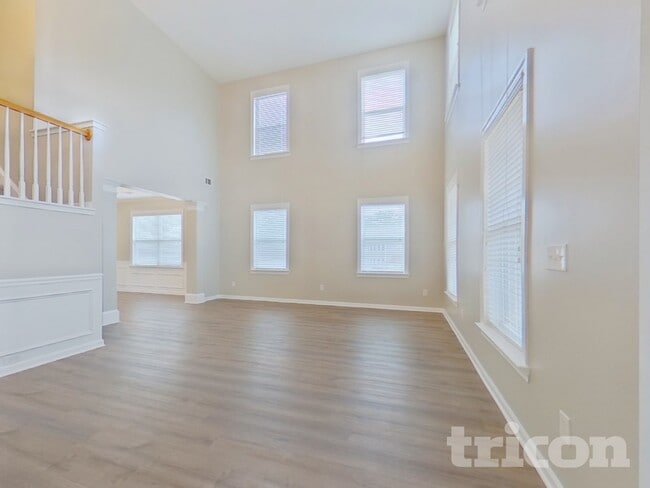 Photo - 3605 Long Lake Dr