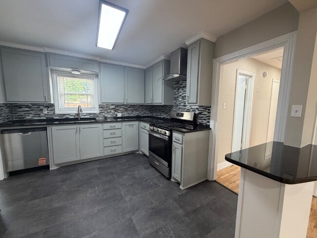 Photo - Fully renovated 2 bed 2 bath in the Medical District