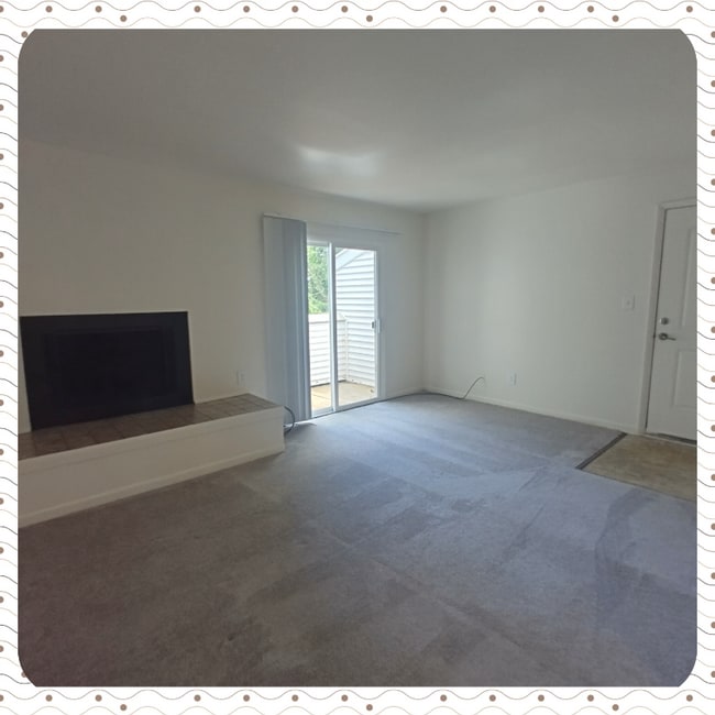 Photo - 600 Reusens Rd Unidad D37