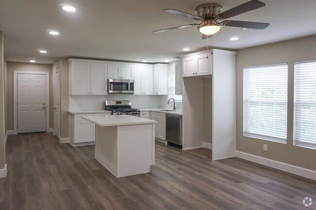 Building Photo - 3703 Market St Unit 3 Rental