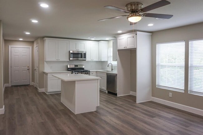 Photo - 3703 Market St Apartment Unit 3