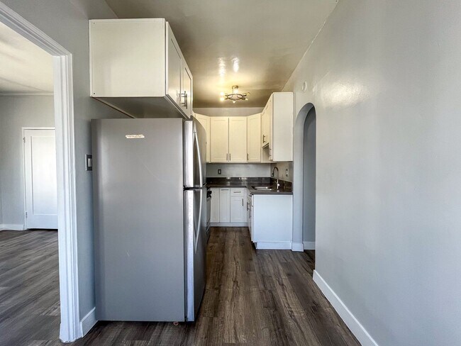 Photo - 636 Chestnut Avenue