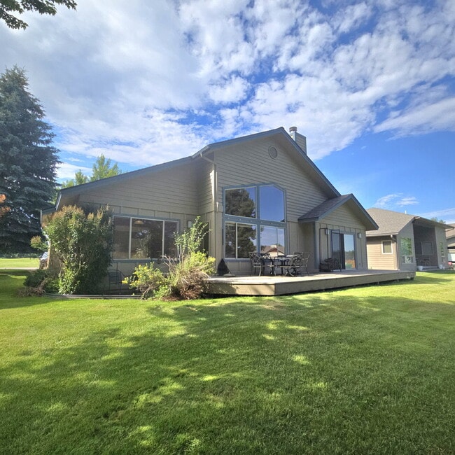 Building Photo - Eagle Bend Home