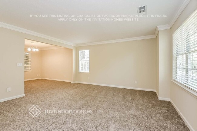 Photo - 2640 Woodside Dr