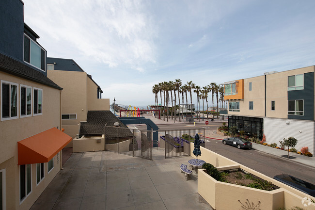 Building Photo - Beautiful 1B/1Ba with Ocean Views and Park... Unit 933-F Rental