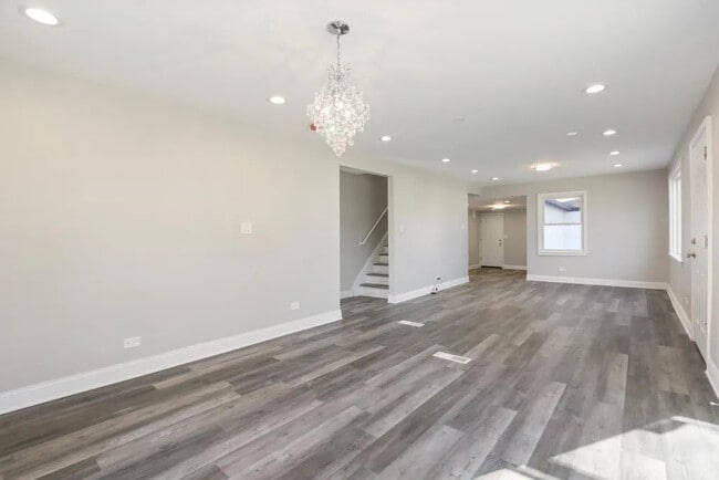 Photo - 1S480 Monterey Ave