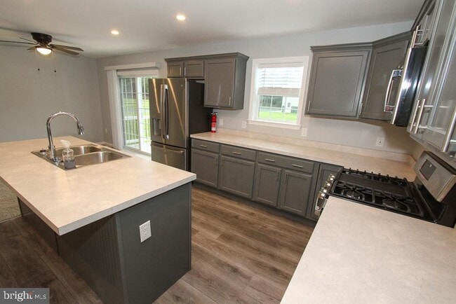 Photo - 8 Conover Ln