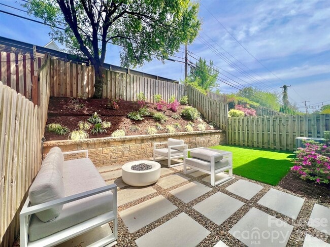 Photo - 413 Belton St