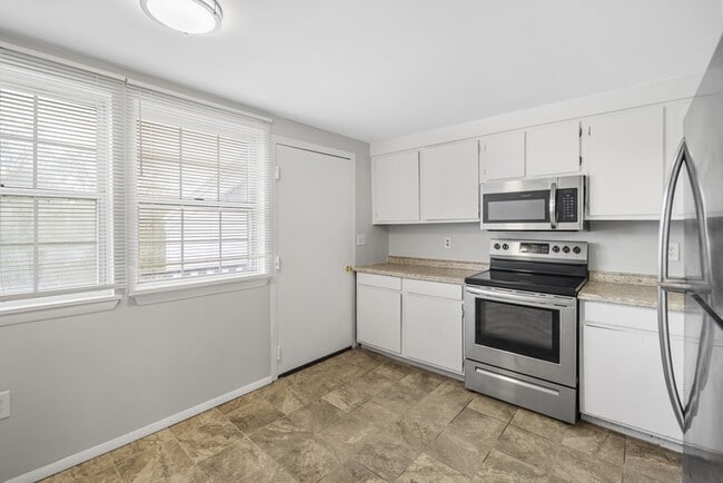 Building Photo - 50-62 East Street - 7B