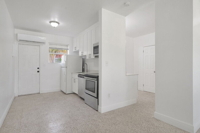 150 NW 78th St