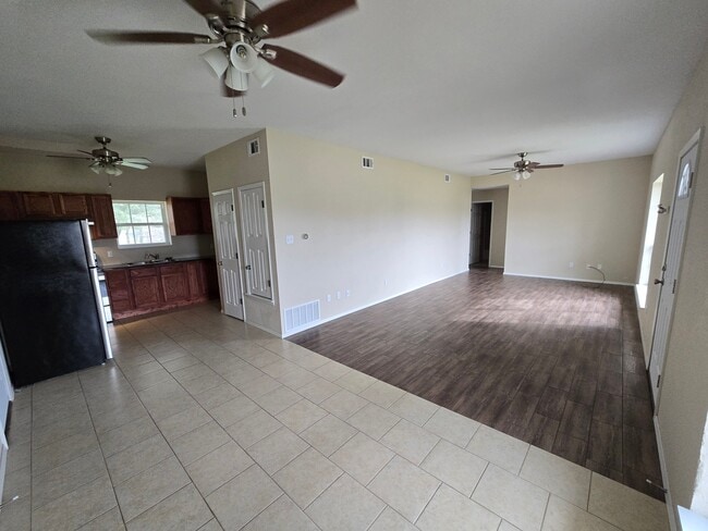 Photo - 110 Silver Fox