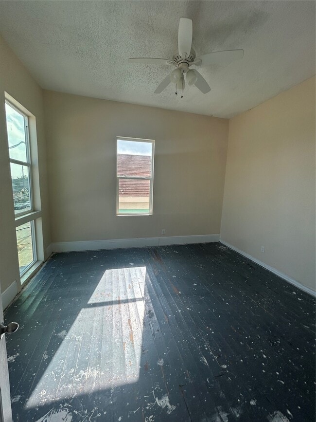 Photo - 1523 21st St Unit 4