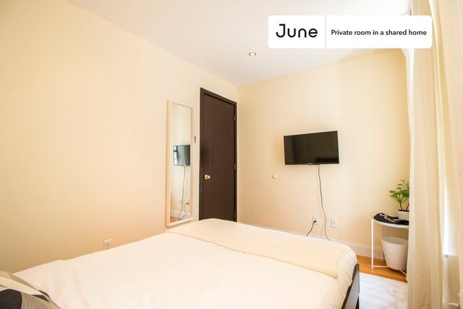 Photo - Room in Shared 5 bed/2 bath home Unit D