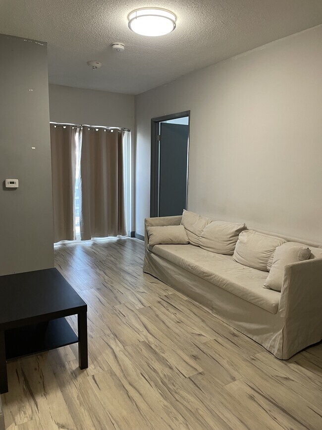 Photo - 258B Sunview St