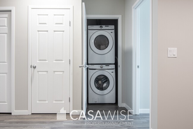 Photo - 6247-6176 176 Ave NW