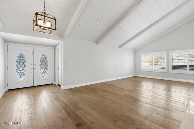 3235 W Sierra Dr
