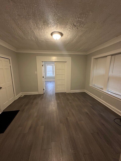 Photo - 6827 S Wabash Ave