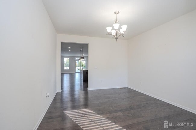 Photo - 16 Clover Ln