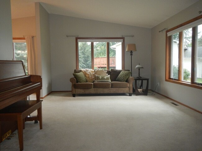 Photo - 208 Arch St