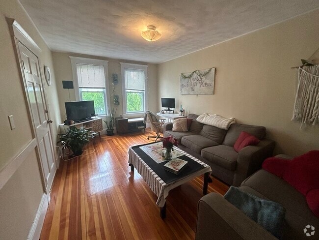 Building Photo - 17 Usher Rd Unit 3 Rental