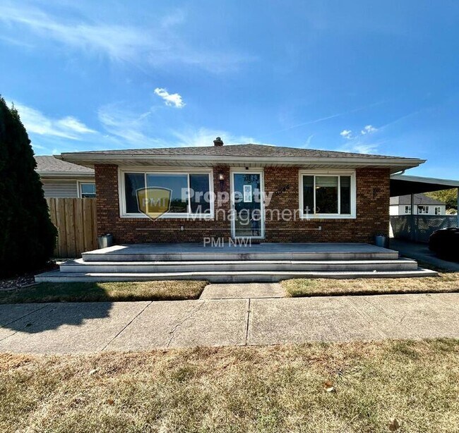 Photo - 9546 Gordon Dr House