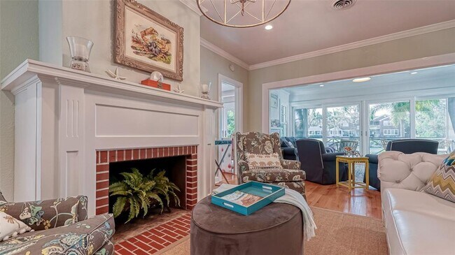 Photo - 847 Hudson Ave