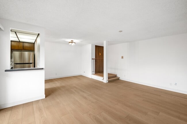 Photo - 1109 Summertime Ln