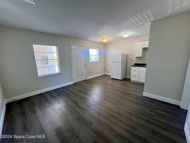 Photo - 1328 S Patrick Dr Unidad 11