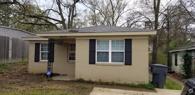 Building Photo - 1633 Midway St Rental