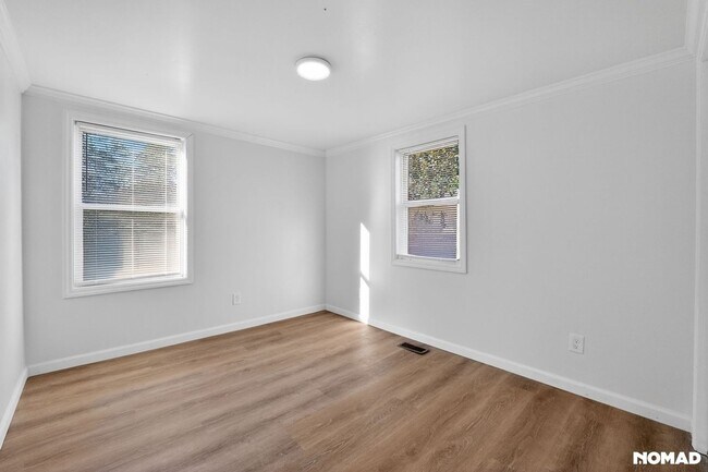 Photo - 129 Williams Rd