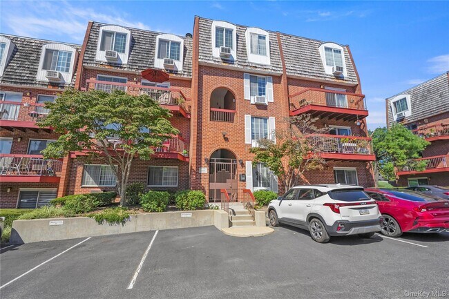 Building Photo - 55 N Broadway Unit 3-7 Rental