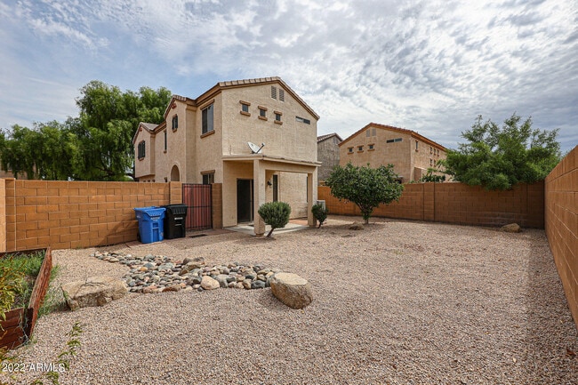 3039 W Los Gatos Dr