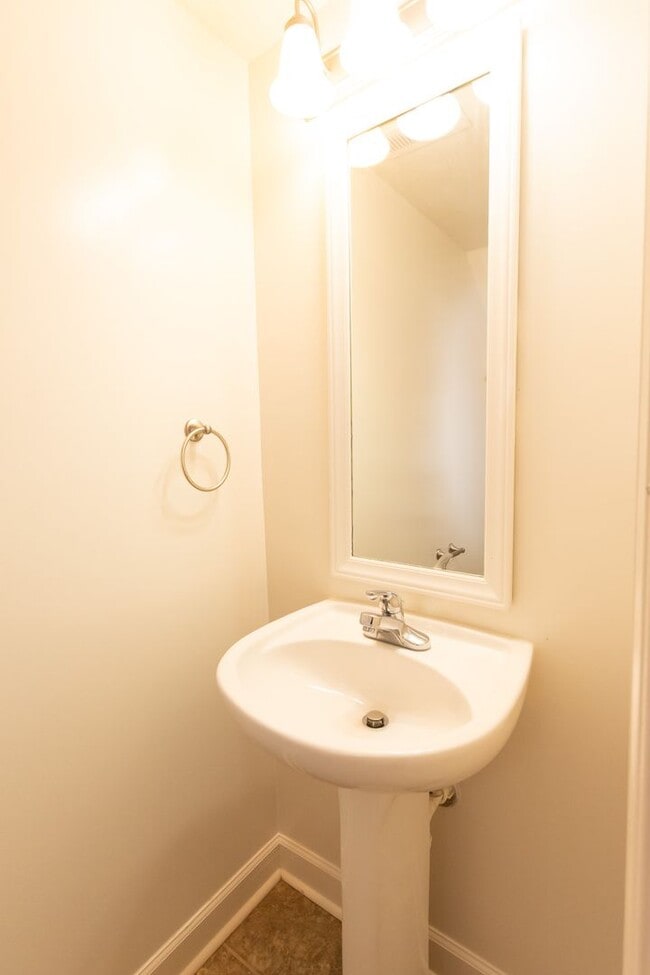 Photo - 304 Bridgewood Dr