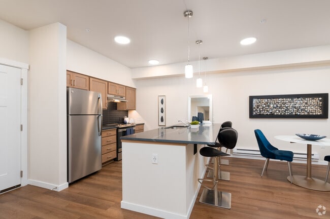 1BR, 1BA - 935SF