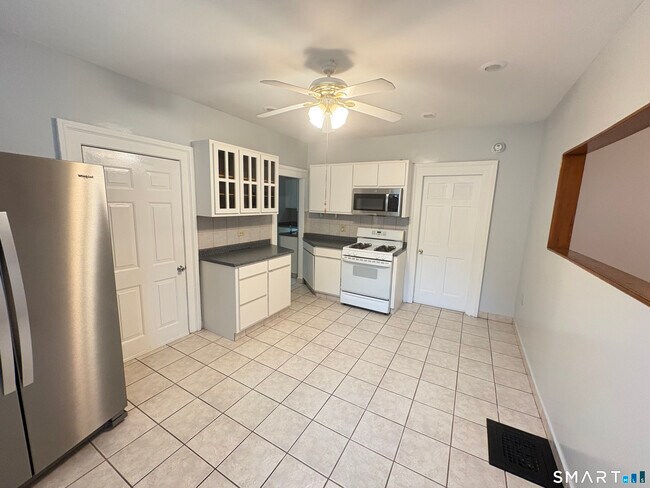 112 Wilcox Ave Unit 1